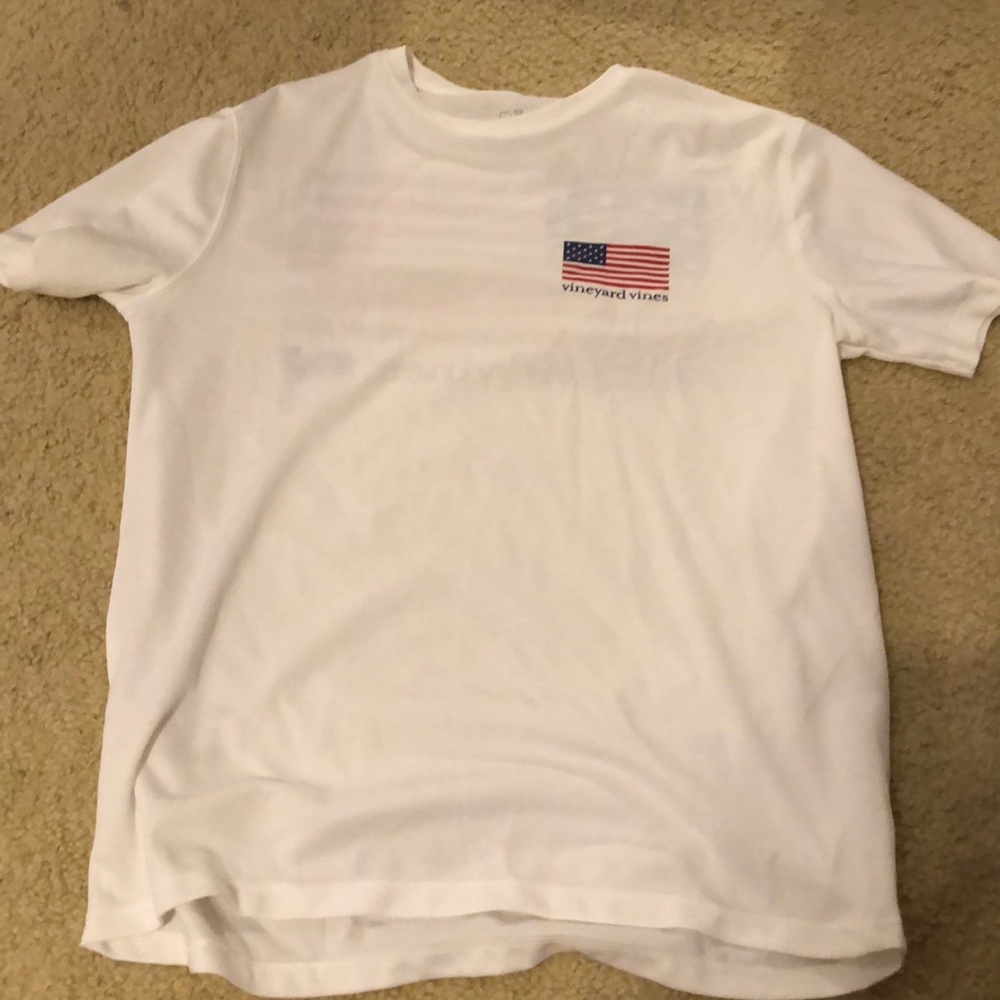 Vineyard vines dri fit t shirt never worn